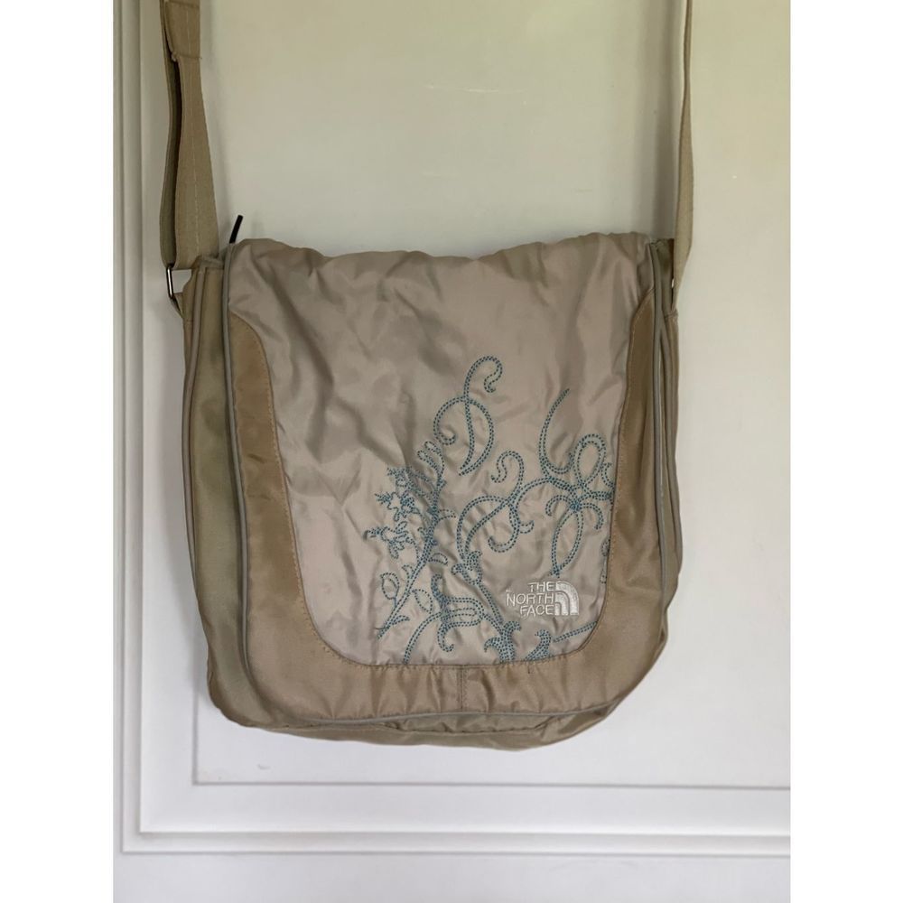 The North Face crossbody bag 11x11.5